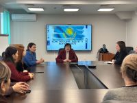 «Конституция - гарантия справедливого общества»: встреча с сотрудниками Республиканской научно-педагогической библиотеки () Изображение №1